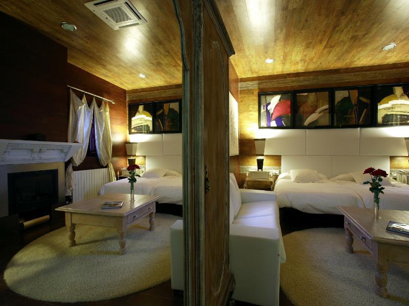 Hotel Boutique Palacio De La Serna Ballesteros De Calatrava Bagian luar foto